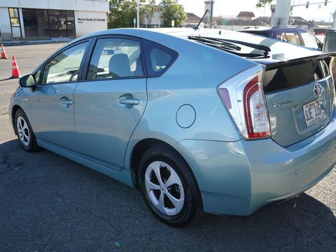 Used 2014 Toyota Prius Two FWD image 21