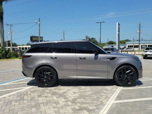 Used 2024 Land Rover Range Rover Sport Dynamic SE AWD/4WD image 6
