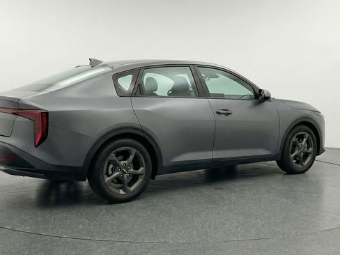 Used 2025 Kia K4 LXS image 9