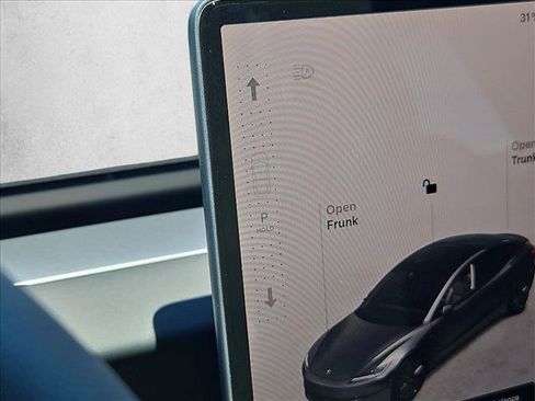 Used 2025 Tesla Model 3 Long Range RWD image 18