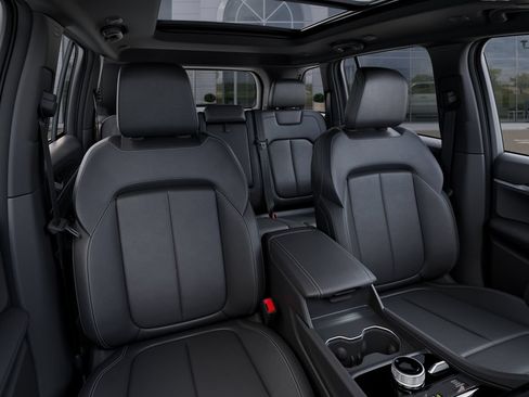 New 2025 Jeep Grand Cherokee Limited w/ Black Appearance Package AWD/4WD image 17