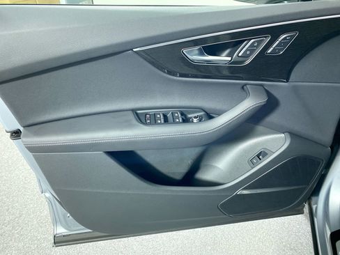 Certified 2025 Audi Q7 3.0T Premium Plus image 20