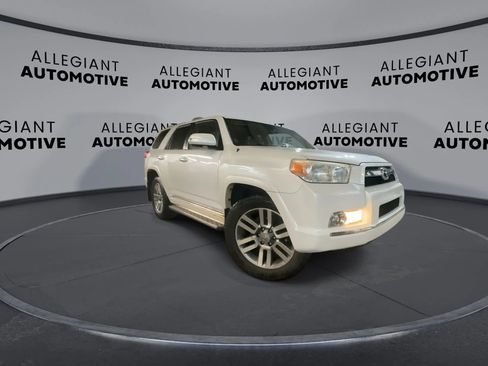 Used 2011 Toyota 4Runner SR5 AWD/4WD image 11