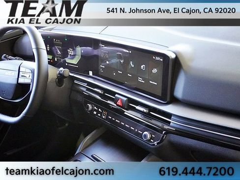 Used 2026 Kia Sportage LX FWD image 12