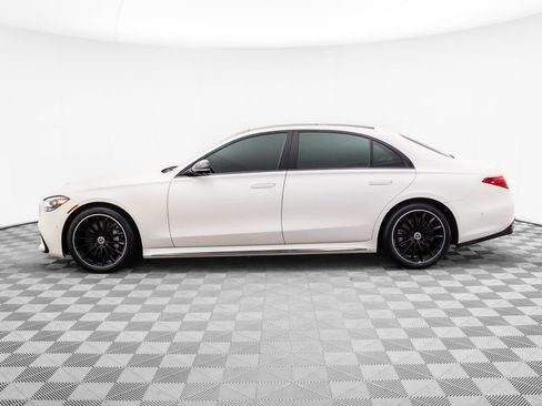Used 2023 Mercedes-Benz S 500 4MATIC w/ AMG Line image 2