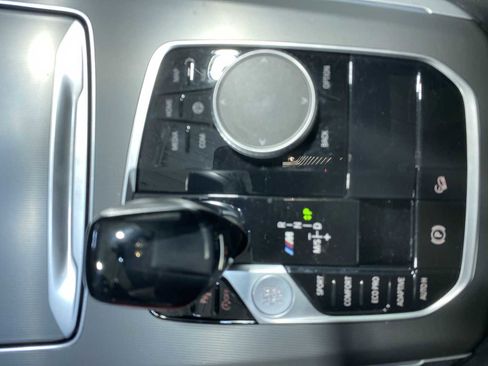 Used 2020 BMW X5 M50i image 17