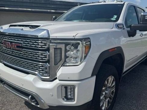 Used 2023 GMC Sierra 2500 Denali w/ Denali Ultimate Package AWD/4WD image 2