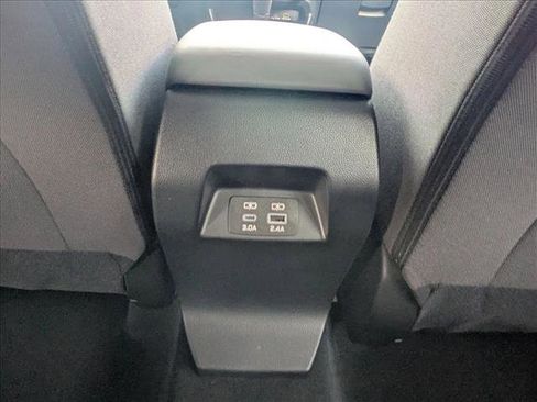 Used 2025 Subaru Crosstrek 2.0i Premium image 13