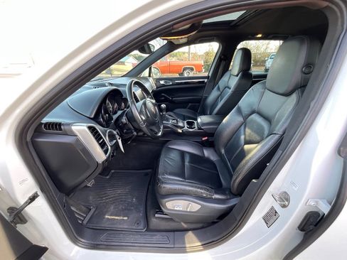Used 2013 Porsche Cayenne AWD/4WD image 11