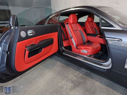 Used 2019 Rolls-Royce Wraith image 16
