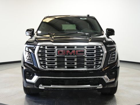 New 2026 GMC Yukon Denali w/ Denali Reserve Package AWD/4WD image 2