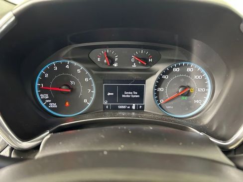 Used 2018 Chevrolet Equinox LT image 18