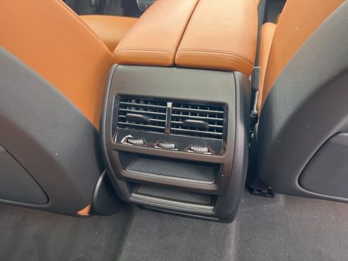 Used 2023 BMW X5 xDrive40i w/ M Sport Package image 21