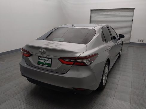 Used 2021 Toyota Camry LE image 7