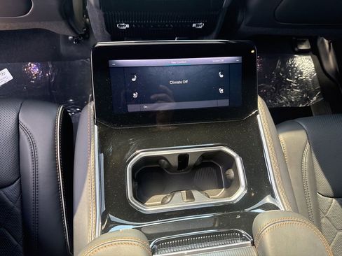 New 2026 Jeep Grand Wagoneer Summit AWD/4WD image 26