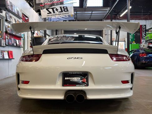 Used 2016 Porsche 911 GT3 RS RWD image 8