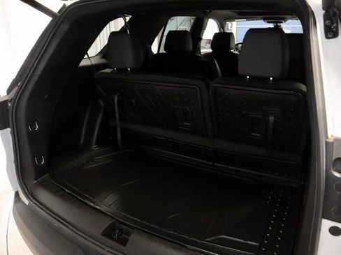 Used 2023 Chevrolet Traverse RS w/ LPO, Floor Liner Package AWD/4WD image 16