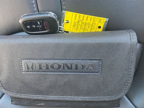 Certified 2026 Honda Pilot Touring image 38