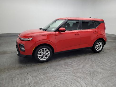 Used 2020 Kia Soul S image 2