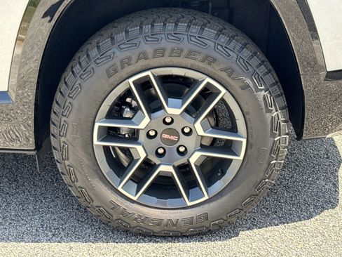 New 2026 GMC Terrain AT4 w/ Convenience Package III AWD/4WD image 20