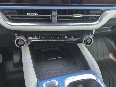 New 2026 Chevrolet Equinox EV LT image 22