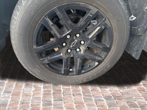 Used 2022 Chevrolet Silverado 1500 Custom image 7