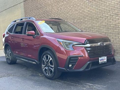 Used 2023 Subaru Ascent Limited AWD/4WD image 2