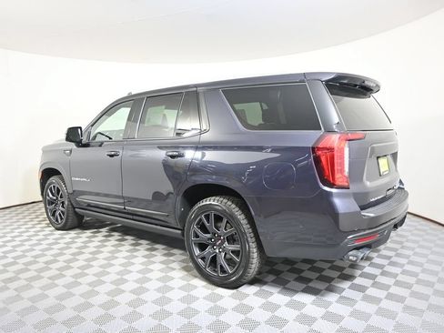 Used 2023 GMC Yukon Denali w/ Denali Reserve Package AWD/4WD image 4