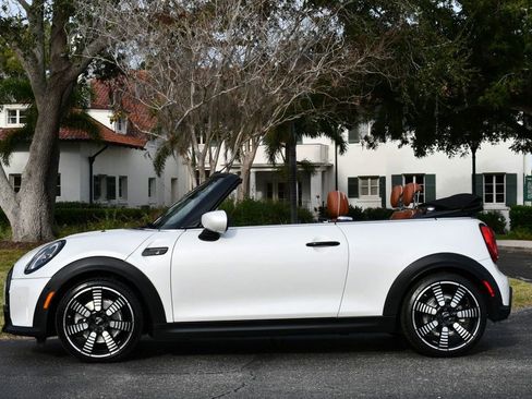Used 2023 MINI Cooper S image 3