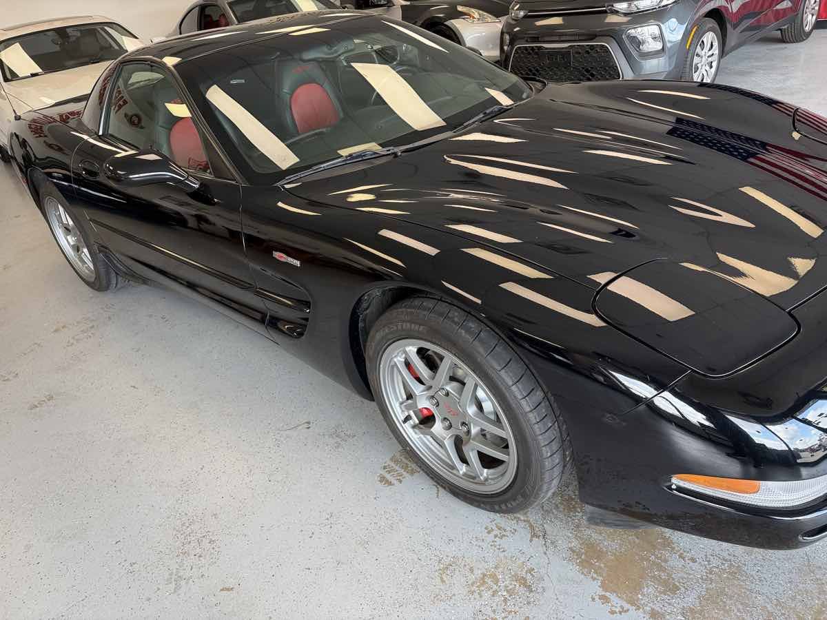 Used 2002 Chevrolet Corvette Z06 w/ Memory Pkg RWD image 3