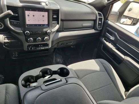 Used 2024 RAM 3500 Big Horn AWD/4WD image 28