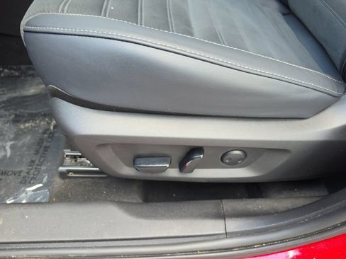 Used 2024 Mitsubishi Outlander SE Black Edition FWD image 18