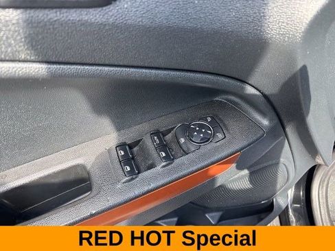 Used 2021 Ford EcoSport SE w/ SE Convenience Package image 14
