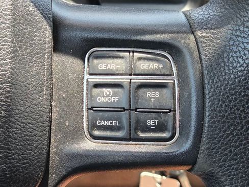 Used 2018 RAM 1500 Express RWD image 22