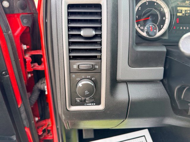 Used 2018 RAM 1500 Express AWD/4WD image 19