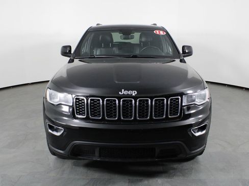 Used 2018 Jeep Grand Cherokee Laredo image 4