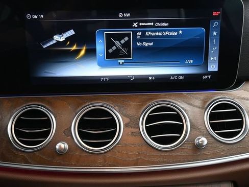 Certified 2018 Mercedes-Benz E 400 4MATIC Sedan image 3