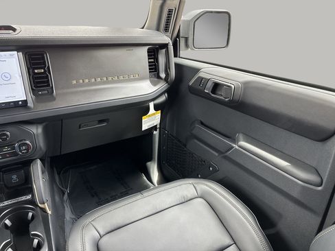 New 2025 Ford Bronco Badlands image 12