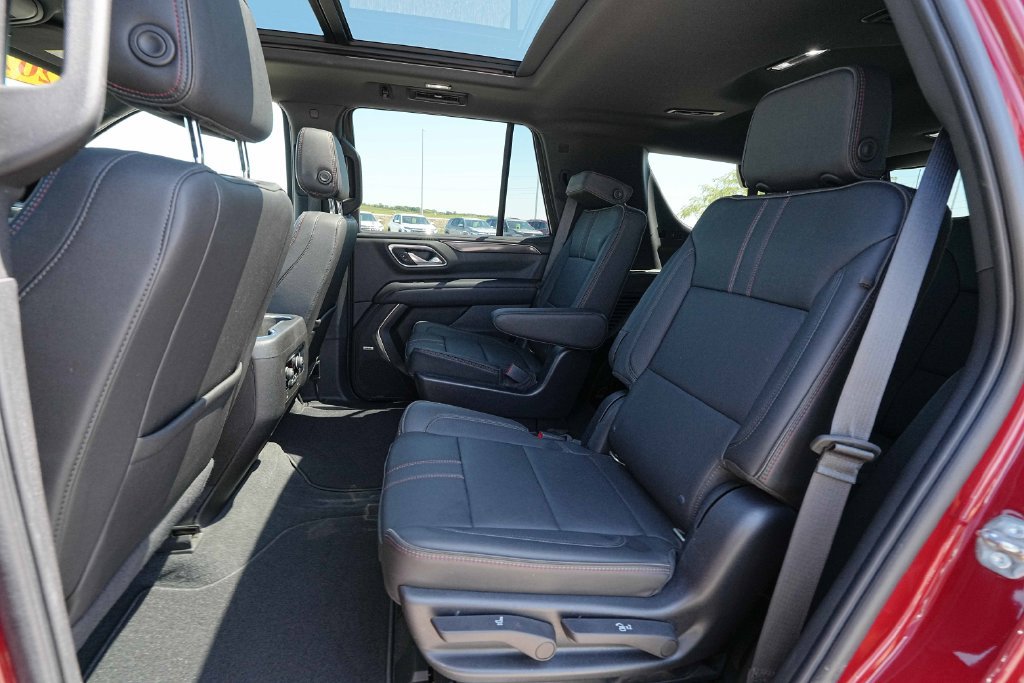 Used 2022 Chevrolet Tahoe RST w/ Luxury Package AWD/4WD image 20
