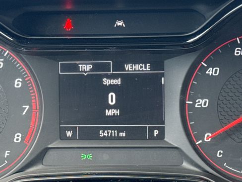 Used 2024 Chevrolet Trax RS FWD image 21