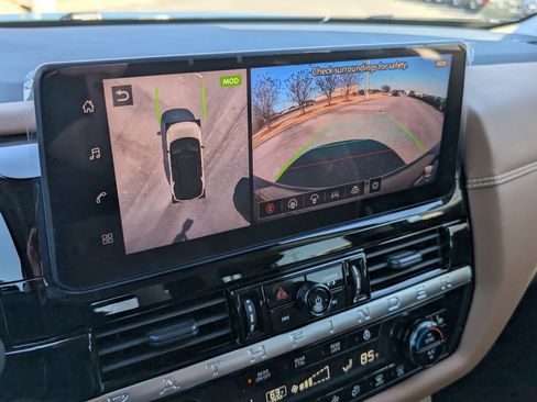 New 2026 Nissan Pathfinder Platinum AWD/4WD image 16