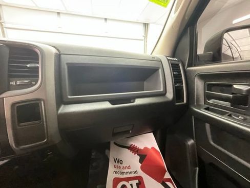 Used 2019 RAM 1500 Express AWD/4WD image 11