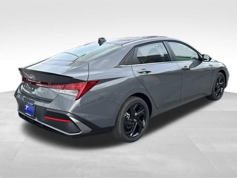 New 2026 Hyundai Elantra SEL Sport Premium FWD image 5
