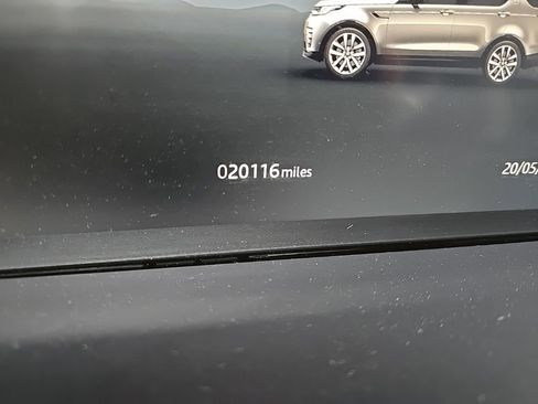 Used 2025 Land Rover Discovery S AWD/4WD image 13