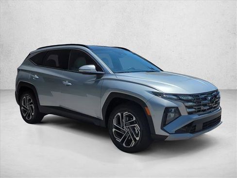 Certified 2025 Hyundai Tucson Limited AWD/4WD image 6