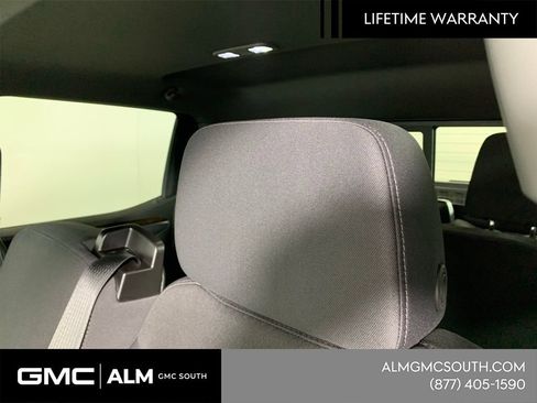 New 2026 GMC Sierra 1500 SLE image 16