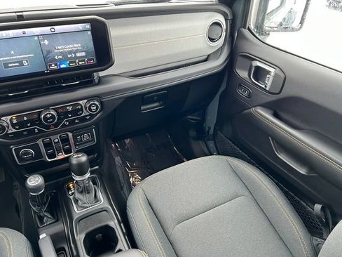 Used 2025 Jeep Wrangler Unlimited Sahara w/ Safety Group image 38