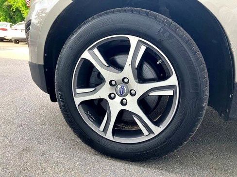 Used 2013 Volvo XC60 T6 image 21