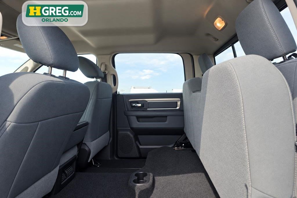 Used 2020 RAM 1500 Classic SLT AWD/4WD image 13