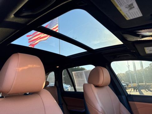 Used 2022 BMW X5 sDrive40i w/ Premium Package image 12